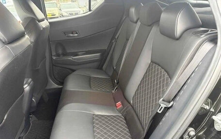 Toyota C-HR I рестайлинг, 2023 год, 1 950 060 рублей, 9 фотография