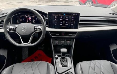 Volkswagen Tiguan II, 2022 год, 2 715 000 рублей, 9 фотография