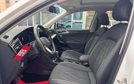 Volkswagen Tiguan II, 2022 год, 2 715 000 рублей, 5 фотография