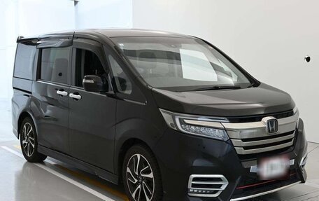 Honda Stepwgn IV, 2022 год, 1 750 000 рублей, 3 фотография