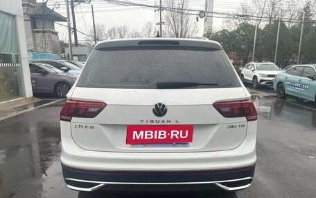 Volkswagen Tiguan II, 2022 год, 2 785 000 рублей, 5 фотография