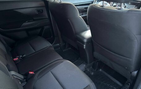 Mitsubishi Outlander III рестайлинг 3, 2020 год, 1 869 000 рублей, 20 фотография