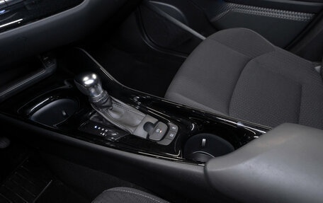 Toyota C-HR I рестайлинг, 2018 год, 2 740 000 рублей, 13 фотография