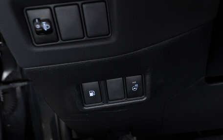 Toyota C-HR I рестайлинг, 2018 год, 2 740 000 рублей, 19 фотография