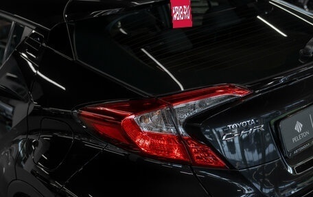 Toyota C-HR I рестайлинг, 2018 год, 2 740 000 рублей, 22 фотография