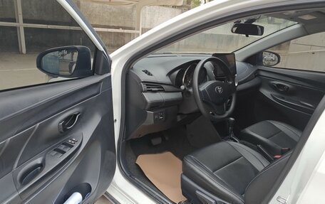 Toyota Yaris, 2021 год, 780 000 рублей, 9 фотография