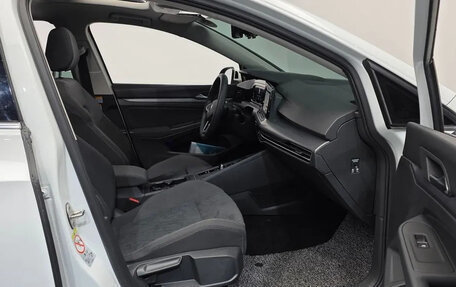 Volkswagen Golf VIII, 2022 год, 2 535 000 рублей, 6 фотография