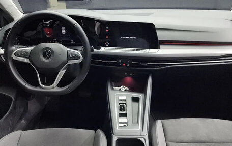 Volkswagen Golf VIII, 2022 год, 2 535 000 рублей, 8 фотография