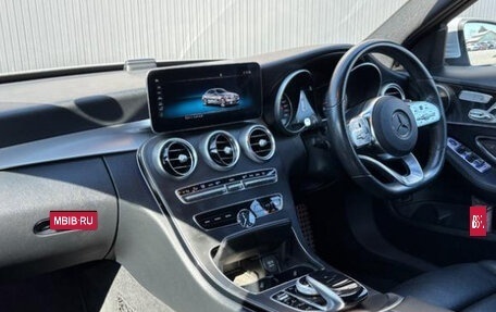 Mercedes-Benz C-Класс, 2019 год, 2 100 000 рублей, 13 фотография