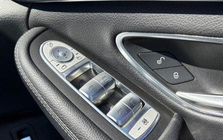 Mercedes-Benz C-Класс, 2019 год, 2 100 000 рублей, 32 фотография
