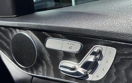 Mercedes-Benz C-Класс, 2019 год, 2 100 000 рублей, 31 фотография
