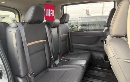 Nissan Serena, 2023 год, 2 400 000 рублей, 14 фотография