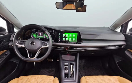 Volkswagen Golf VIII, 2022 год, 2 550 000 рублей, 8 фотография