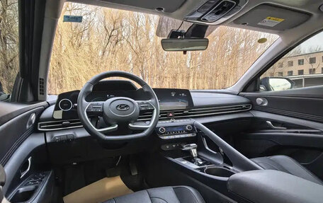 Hyundai Elantra, 2023 год, 1 539 017 рублей, 10 фотография