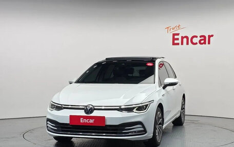 Volkswagen Golf VIII, 2022 год, 2 550 000 рублей, 2 фотография