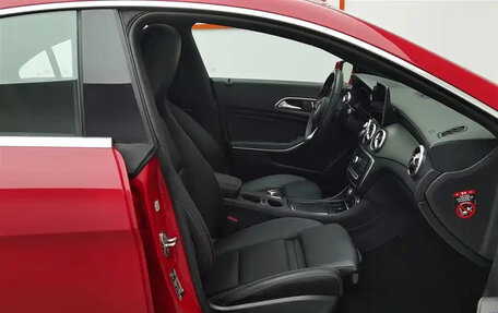 Mercedes-Benz CLA, 2018 год, 1 800 001 рублей, 14 фотография