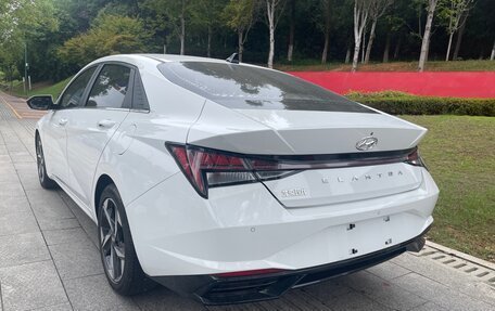 Hyundai Elantra, 2022 год, 1 250 000 рублей, 3 фотография