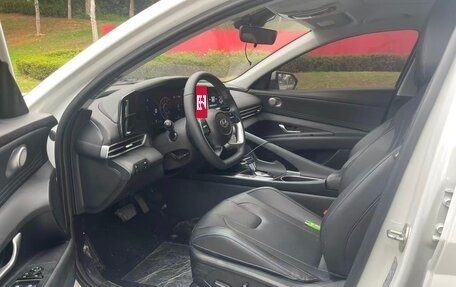 Hyundai Elantra, 2022 год, 1 250 000 рублей, 6 фотография