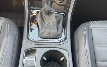 Volkswagen Touran III, 2021 год, 1 750 000 рублей, 15 фотография