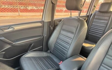 Volkswagen Touran III, 2021 год, 1 750 000 рублей, 18 фотография