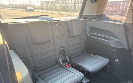 Volkswagen Touran III, 2021 год, 1 750 000 рублей, 16 фотография