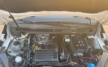 Volkswagen Touran III, 2021 год, 1 750 000 рублей, 21 фотография