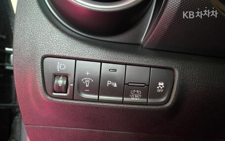 Hyundai Kona I, 2021 год, 1 845 450 рублей, 16 фотография