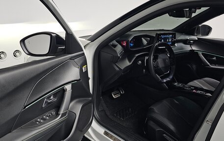 Peugeot 2008 II, 2023 год, 1 720 000 рублей, 11 фотография