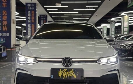 Volkswagen Golf VIII, 2023 год, 1 640 000 рублей, 2 фотография