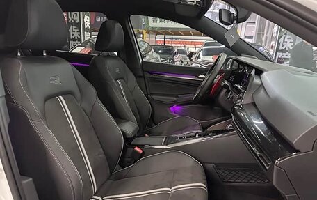 Volkswagen Golf VIII, 2023 год, 1 640 000 рублей, 11 фотография