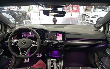 Volkswagen Golf VIII, 2023 год, 1 640 000 рублей, 7 фотография