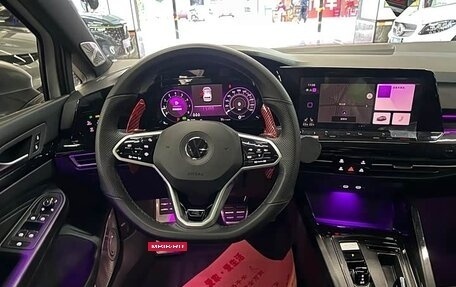 Volkswagen Golf VIII, 2023 год, 1 640 000 рублей, 9 фотография