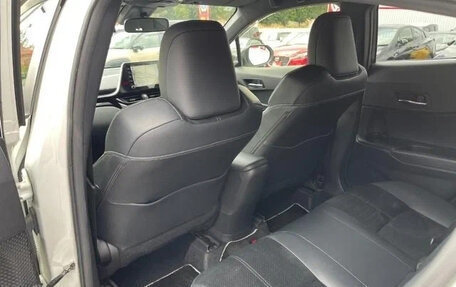 Toyota C-HR I рестайлинг, 2021 год, 1 341 027 рублей, 26 фотография