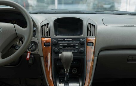 Lexus RX IV рестайлинг, 2000 год, 950 000 рублей, 13 фотография