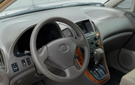 Lexus RX IV рестайлинг, 2000 год, 950 000 рублей, 11 фотография