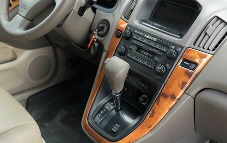 Lexus RX IV рестайлинг, 2000 год, 950 000 рублей, 15 фотография