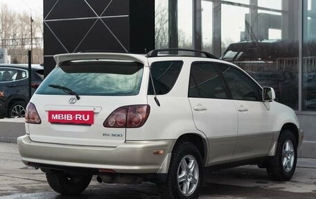 Lexus RX IV рестайлинг, 2000 год, 950 000 рублей, 5 фотография