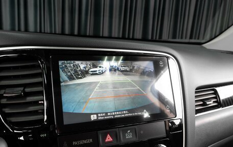 Mitsubishi Outlander III рестайлинг 3, 2022 год, 3 149 000 рублей, 16 фотография