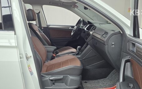 Volkswagen Tiguan, 2023 год, 2 650 000 рублей, 10 фотография