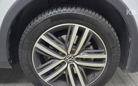 Volkswagen Tiguan, 2023 год, 2 650 000 рублей, 5 фотография