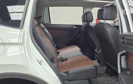 Volkswagen Tiguan, 2023 год, 2 650 000 рублей, 11 фотография