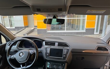 Volkswagen Tiguan II, 2017 год, 2 725 000 рублей, 10 фотография