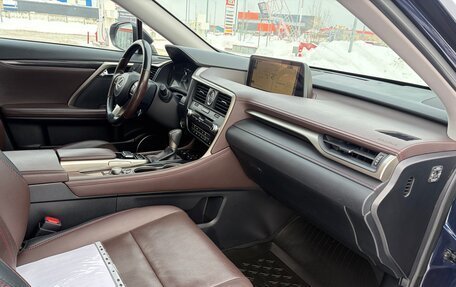 Lexus RX IV рестайлинг, 2018 год, 3 900 000 рублей, 7 фотография