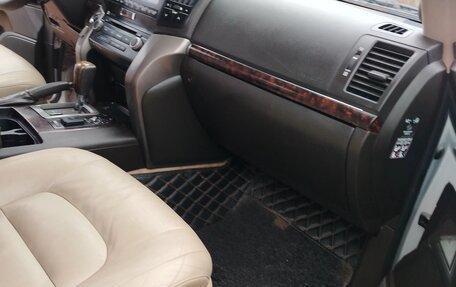 Toyota Land Cruiser 200, 2010 год, 2 500 000 рублей, 9 фотография