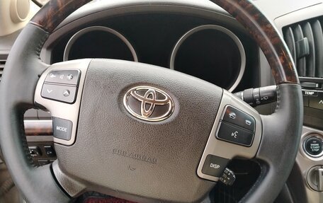 Toyota Land Cruiser 200, 2010 год, 2 500 000 рублей, 4 фотография