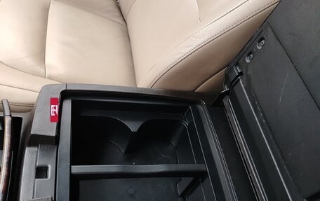 Toyota Land Cruiser 200, 2010 год, 2 500 000 рублей, 6 фотография