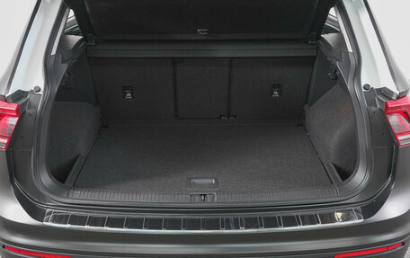 Volkswagen Tiguan II, 2018 год, 2 469 000 рублей, 8 фотография