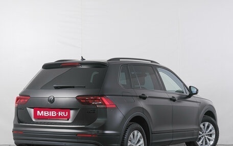 Volkswagen Tiguan II, 2018 год, 2 469 000 рублей, 7 фотография