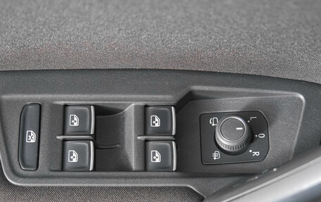 Volkswagen Tiguan II, 2018 год, 2 469 000 рублей, 25 фотография