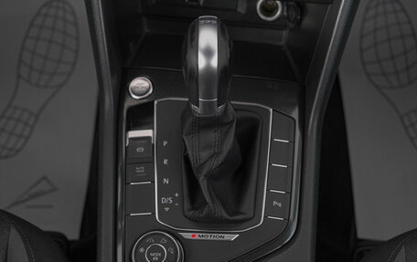 Volkswagen Tiguan II, 2018 год, 2 469 000 рублей, 22 фотография